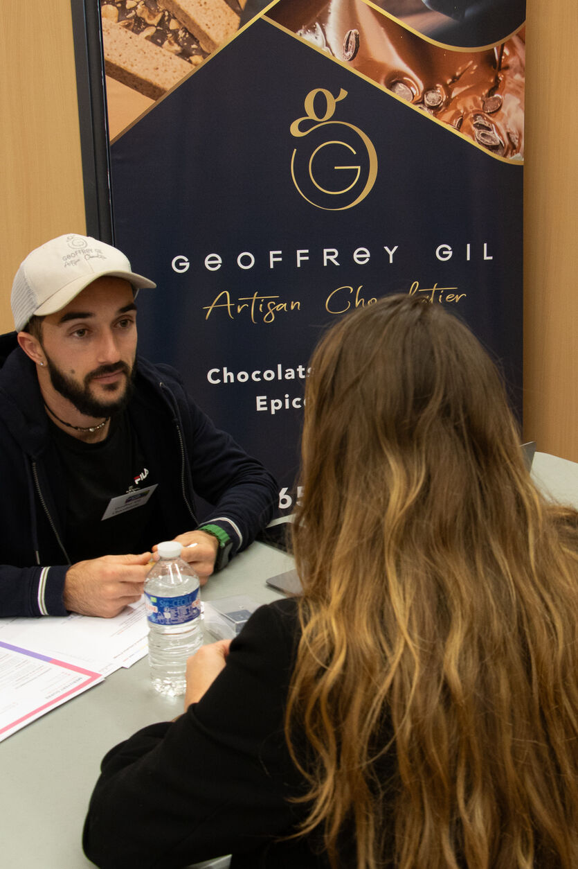 Stand Handi'Job 2024, Chocolatier Geoffrey Gil